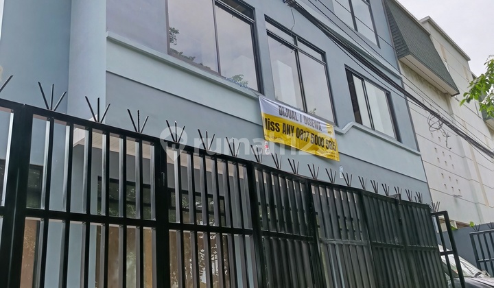 Dijual / Disewakan Rumah Usaha 4 Lantai Bangunan Baru Di Kelapa Gading 