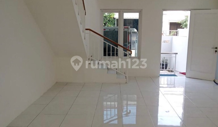 2-Storey House 3 Cars Row Near Kelapa Gading 2
