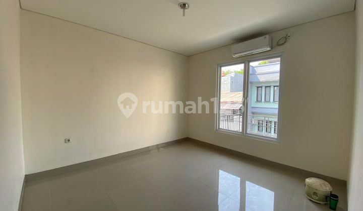 New House in Kelapa Gading Jakarta 3 Floors #t3 2