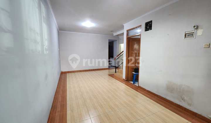 Rumah Siap Huni Gading Arcadia 2,5 Lantai #C11 Rumah Siap Huni Gading Arcadia 2,5 Lantai #C11