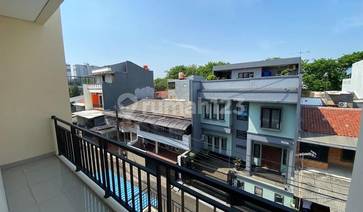 Rumah Baru di Kelapa Gading Jakarta 3 Lantai #t3 Rumah Baru di Kelapa Gading Jakarta 3 Lantai #t3