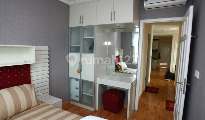 Penthouse Apartemen Lourdes MOI Kelapa Gading Furnished Hook #i2