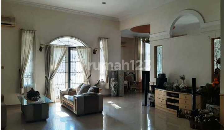 Rumah Hoek 2,5 Lantai Cideng Timur Petojo Sabangan Jakarta Pusat 