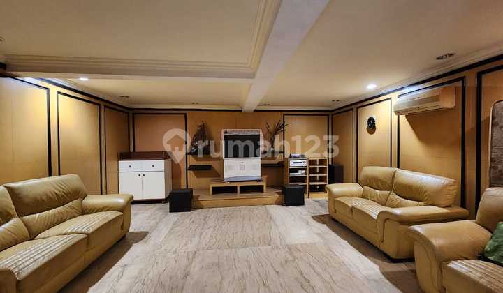 Rumah Sudut Mewah Villa Permata Gading Kelapa Gading, jalan lebar