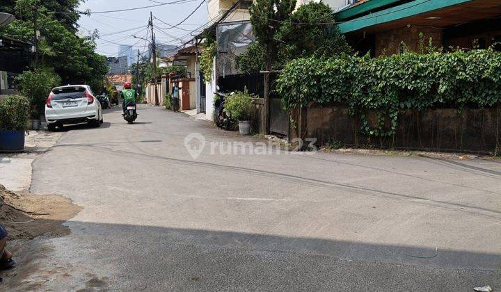 Rumah Tua Karet Pedurenan Kuningan Jakarta Selatan cocok buat kos 2