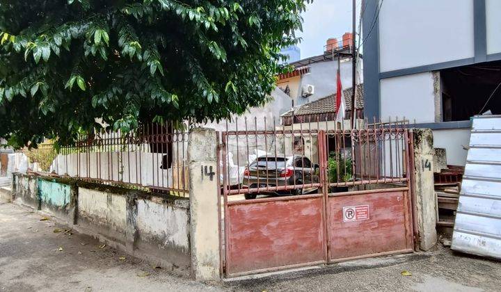 Rumah Tua Karet Pedurenan Kuningan Jakarta Selatan cocok buat kos 1