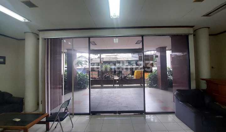 Kantor 4 lantai +parkir Belawan-Cideng Jakarta Pusat dibawah NJOP