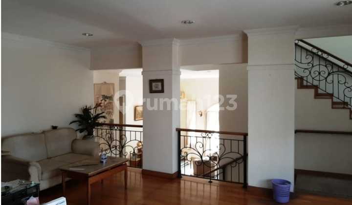 Rumah Hoek 2,5 Lantai Cideng Timur Petojo Sabangan Jakarta Pusat  2