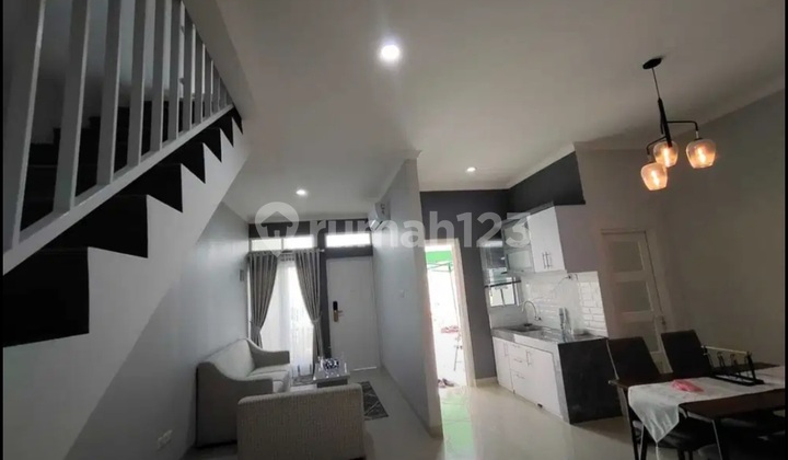 2-Story House in the City Center Near the Station