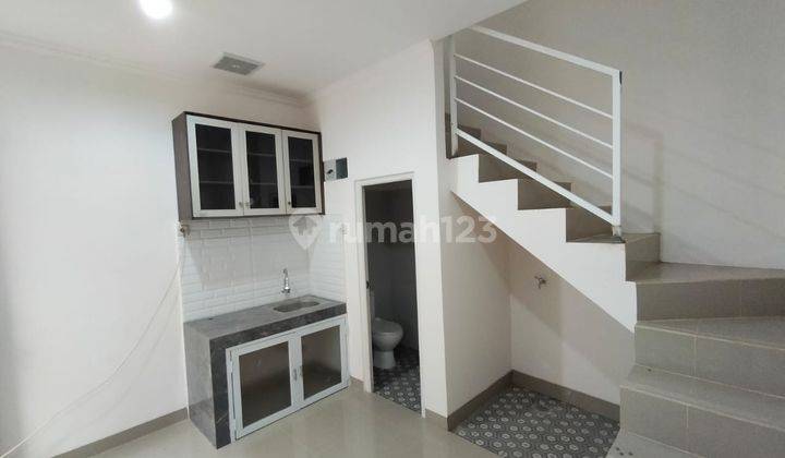 Rumah 2 Lantai Lokasi Strategis Utan Kayu 2