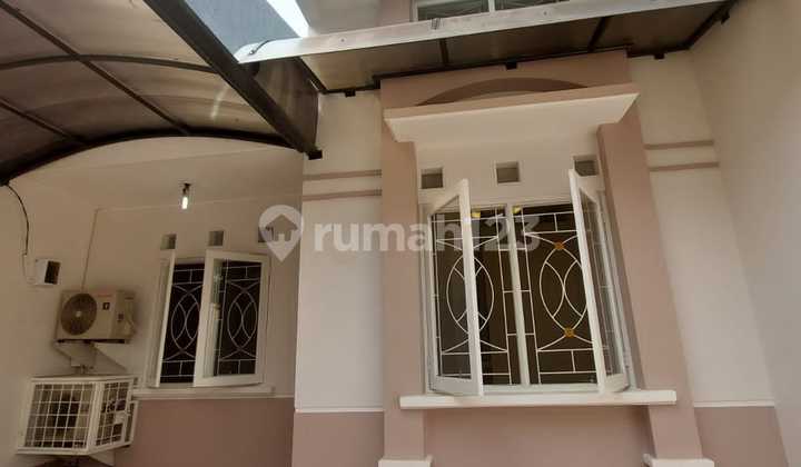 For Sale Newly Renovated Ready to Occupy House in Sector 6, Gading Serpong For Sale Newly Renovated Ready to Occupy House in Sector 6, Gading Serpong