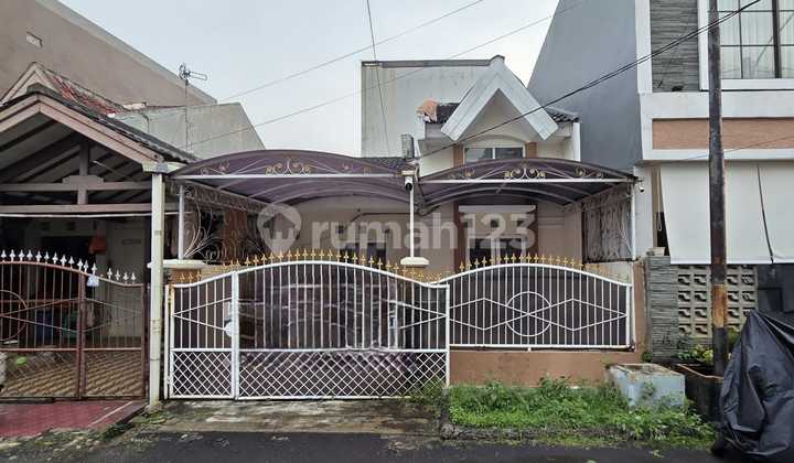 For Quick Sale: House in Sector 6, Gading Serpong, Tangerang For Quick Sale: House in Sector 6, Gading Serpong, Tangerang