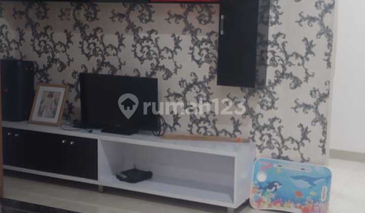 Rumah Furnish Posisi Hook di Regency Melati Mas Harga Nego