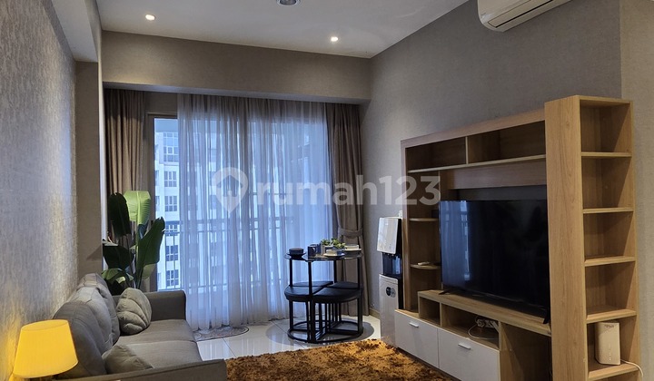 For Rent 3Br Luxuriously Furnished Apartment at Mtown Signature, Serpong 2