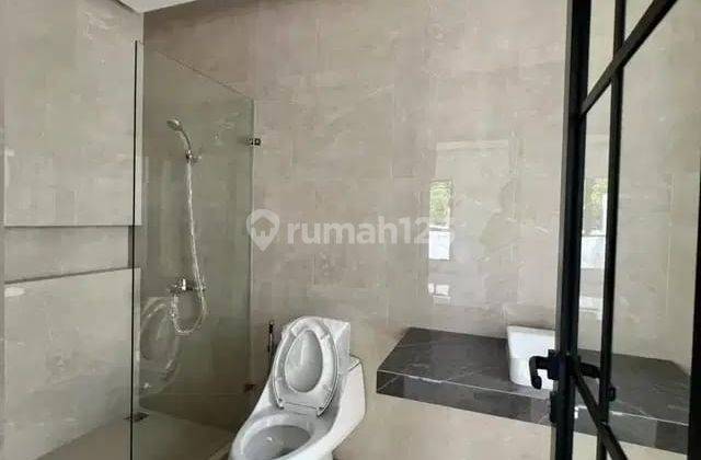 Dijual Rumah Baru Renovasi di Bsd Puspita Loka, Tangerang 2