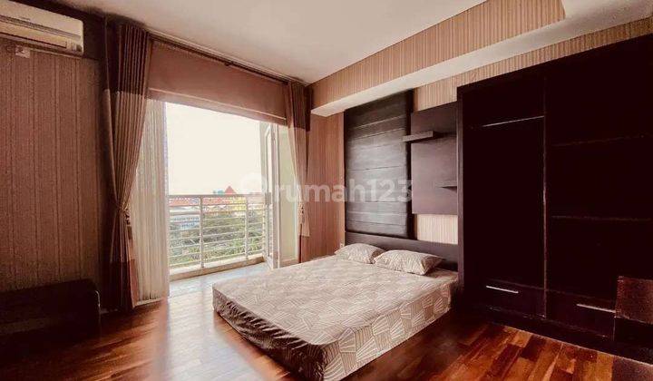 Dijual apartemen resort Cosmopolis studio corner full furnished 1