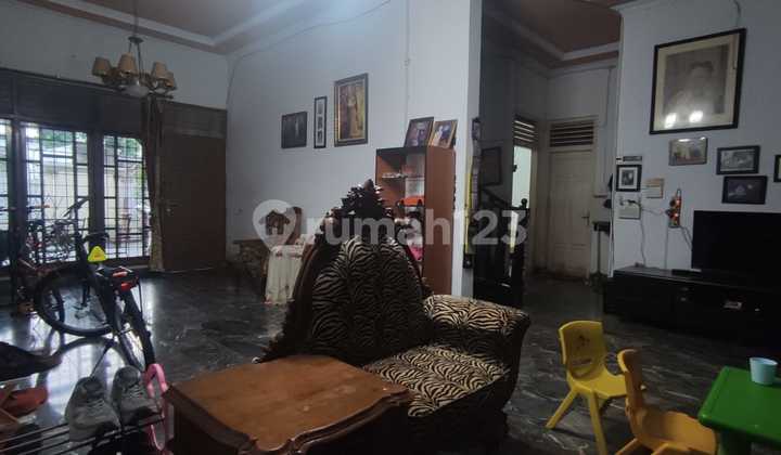 Dijual Rumah Luas dan Asri di Jantung Pasar Minggu - Dekat AEON Mall & Tol TB Simatupang!