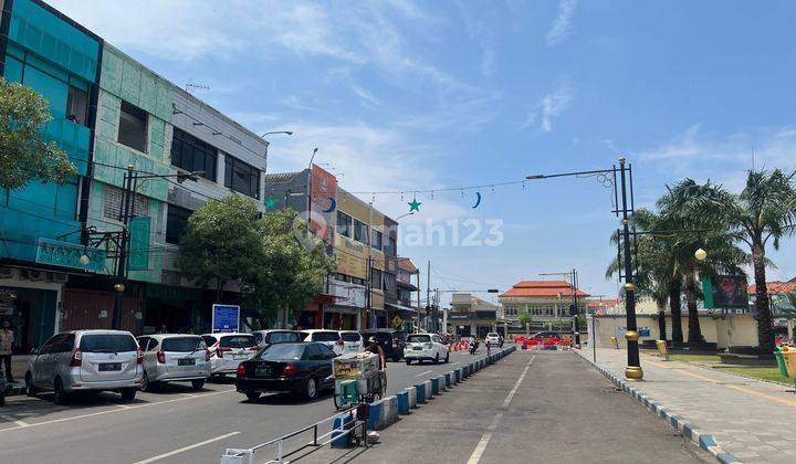 Ruko 1Man Depan Persis Alun alun Kota Pasuruan Lelang 2