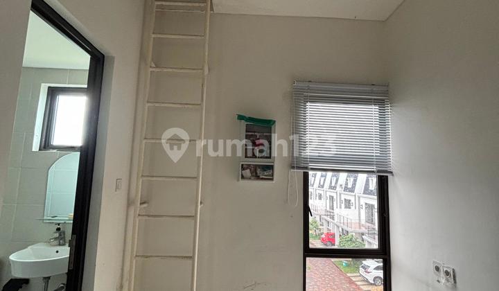 For Rent 3-Storey Row House in Maison De Wisteria Metland Menteng Cakung, East Jakarta