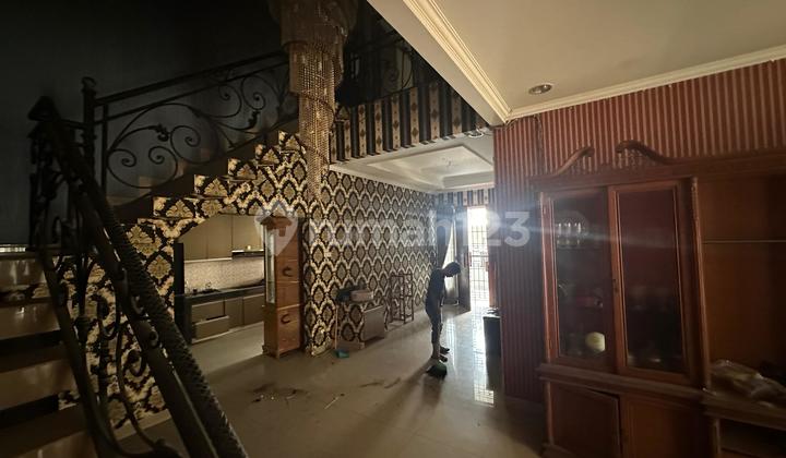 Dijual Rumah 2 Lantai Siap Huni Lokasi Pondok Gede, Bekasi 2