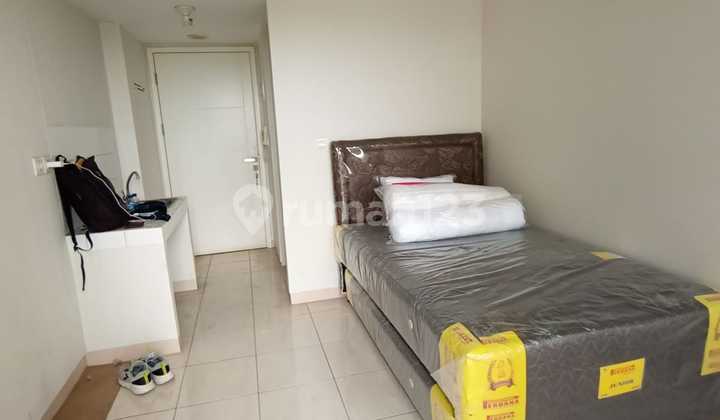Apartmen The Spring Lake Summarecon. Bekasi Tipe Studio Semi Furnish