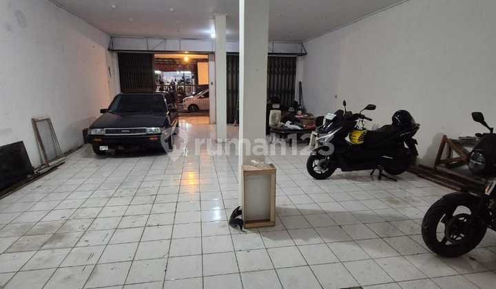 For Rent Strategic Business Space in the Heart of Dewi Sartika Square, Bandung City Center For Rent Strategic Business Space in the Heart of Dewi Sartika Square, Bandung City Center