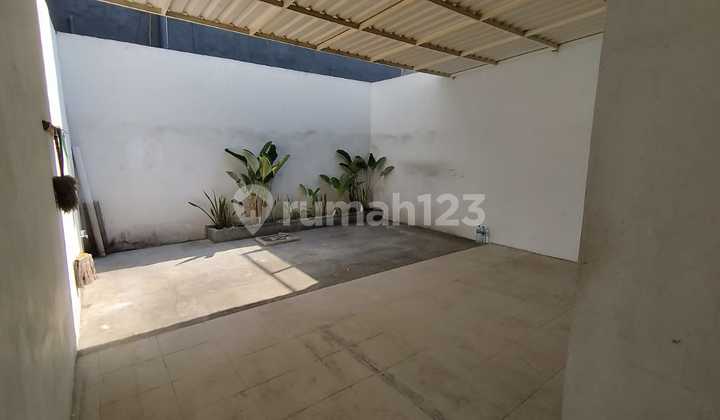 Disewakan Rumah Minimalis 2 Lantai di Taman Kopo Indah 5 2