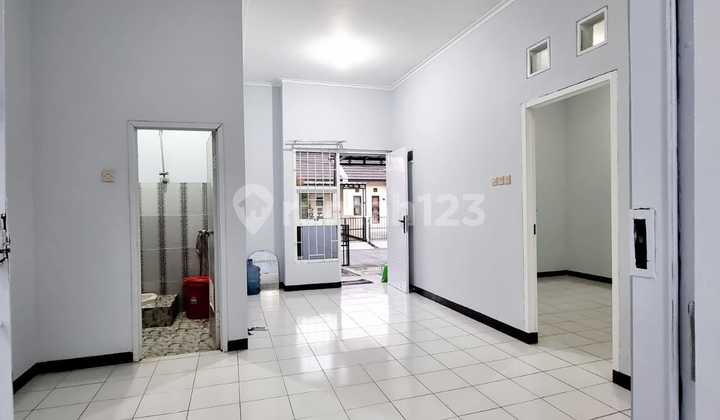 For Sale Ready-to-Occupy Hook House, Kopo Katapang Park 2