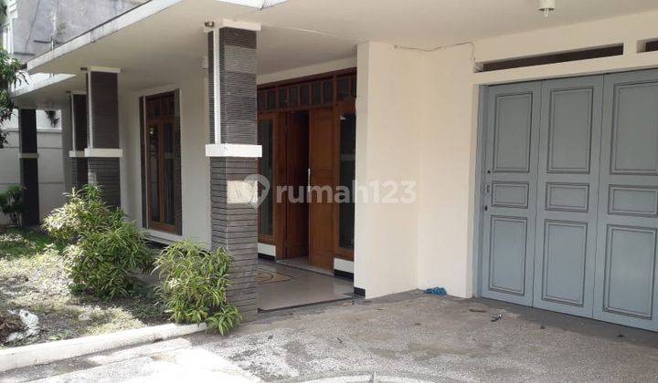 Sewa Rumah Luas Sayap Bkr Dekat Buah Batu Bandung  1