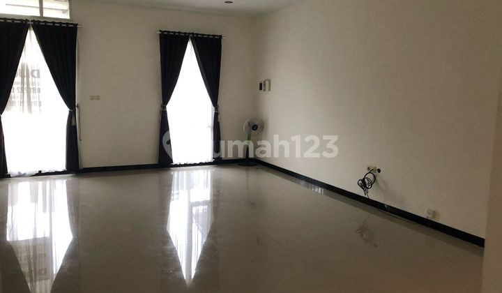 Jual Rumah Murah 2Lt di Taman Kopo Indah 5, Redwood