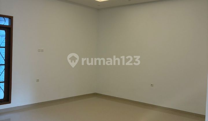 Dijual Rumah Hoki Bangunan OKE dekat Mainroad Taman Kopo Indah 3