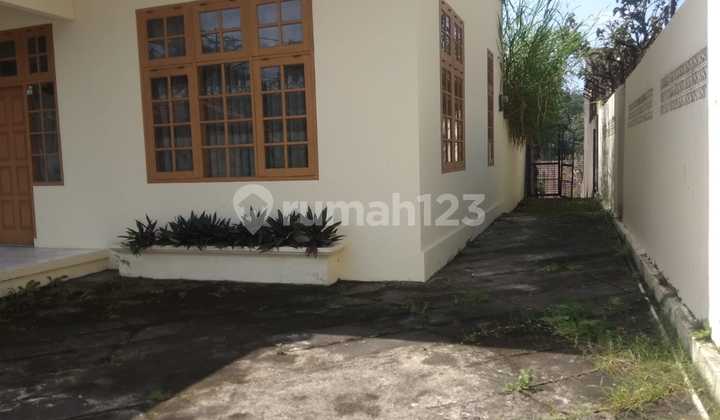 Dijual Cepat Rumah Plus Gor Lahan Luas Dago Atas Bandung