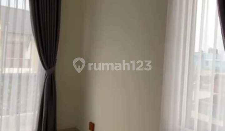 Di Sewa Rumah 2 Lantai Hoek Siap Huni Semifurnish Di Podomoro 1