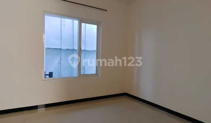 For Rent: 2-Story House in Taman Kopo Indah TKI 5 For Rent: 2-Story House in Taman Kopo Indah TKI 5