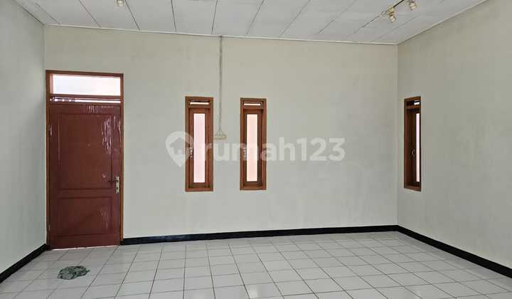 Dijual Rumah Terawat di Taman Kopo Indah TKI 2