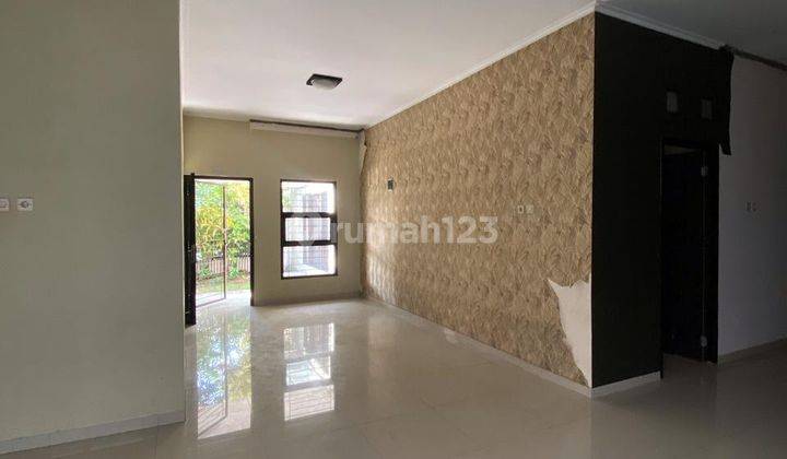 Disewakan Rumah Cantik Siap Huni Di Taman Kopo Ketapang 1