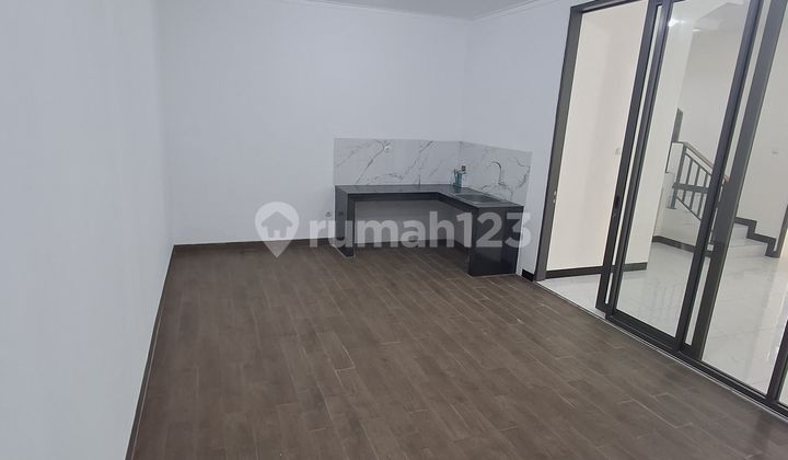 Disewakan Rumah Baru Minimalis di Taman Kopo Indah TKI 5 2