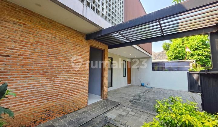 Dijual Rumah Di Perumahan Villa Delima, Jl. Karang Tengah Raya, Lebak Bulus, Cilandak, Kota Jakarta Selatan, Dki Jakarta, Indonesia, 12440, Lebak Bulus Shm Siap Huni