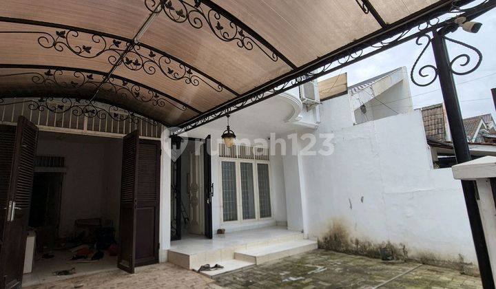 Disewa Rumah Bona Indah 2 Lantai Siap Huni Lokasi Strategis Dekat MRT 2