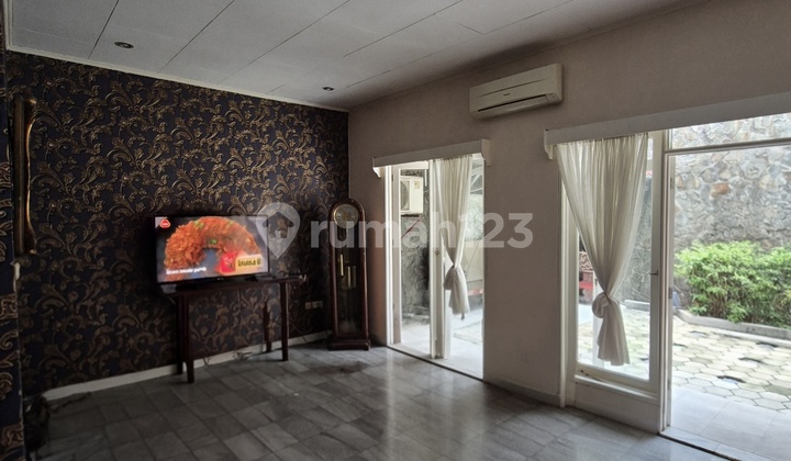 Disewa Rumah Dalam Komplek Bona Indah Lebak Bulus 2 Lantai Semi Furnished Siap Huni Lokasi Strategis Dekat Sekolah Sis, Cikal , Stasiun Mrt Bagus 2