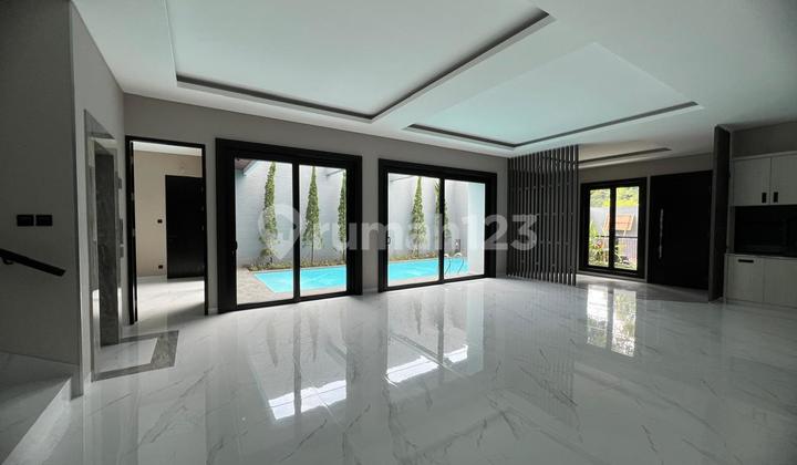 Dijual Rumah Dalam Komplek Lebak Bulus Siap Huni 3 Lantai Ada Pool di Lebak Bulus