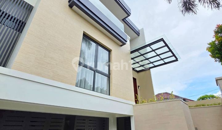 For Sale New Pondok Indah House Ready to Live 3 Floors Strategic Location Near Good Mall Center in Pondok Indah SHM 2