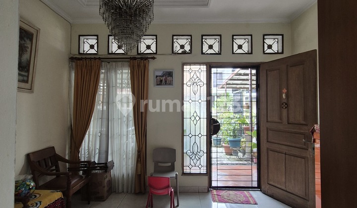 Dijual Rumah 2 Lantai Siap Huni Dalam Komplek Lokasi Strategis Shm di Perumahan Bumi Karang Indah, Jl. Karang Tengah Raya, Lebak Bulus, Cilandak, Kota Jakarta Selatan, DKI Jakarta, Indonesia, 12440, Lebak Bulus