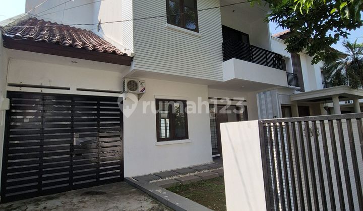 Dijual Rumah Bumi Karang Indah Lebak Bulus Dekat Sekolah Al Izhar, Sis, Lokasi Strategis. SHM Bagus Jalan Lebar Siap Huni