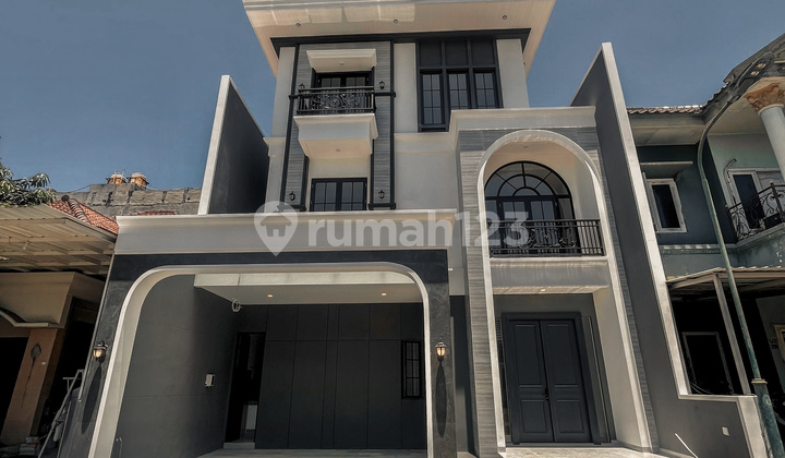Rumah 3 Lantai Citraland Surabaya Barat Moderl Baru Rumah 3 Lantai Citraland Surabaya Barat Moderl Baru