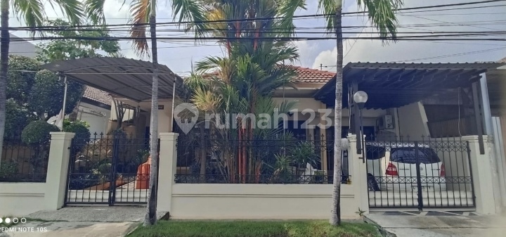 Rumah Manyar Surabaya Timur Siap Huni Terawat SHM bisa KPR