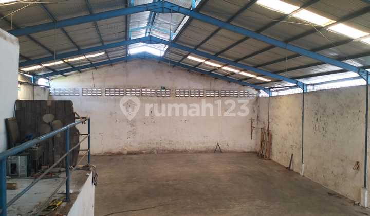 Warehouse in Lidah Wetan 768m2 Ready to Use, West Surabaya Strategic Location.