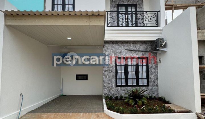 Rumah Murah 2 Lantai di Pinggir Jalur Angkot.