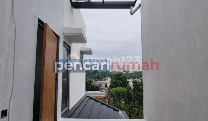 Modern 3 Bedroom Residence in Mekarsari, Depok. Premium Building Quality