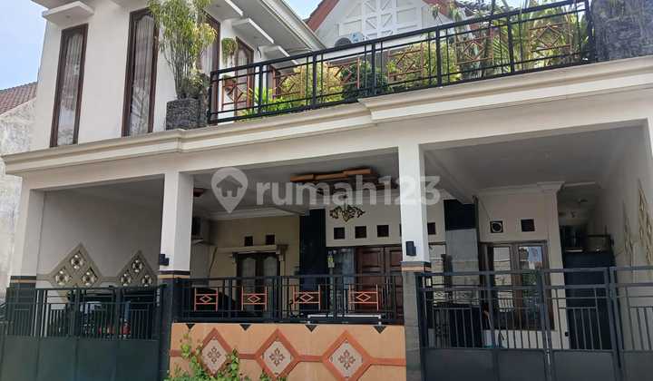 Dijual Rumah Modern Dua Lantai AJB di Gayungsari - Surabaya